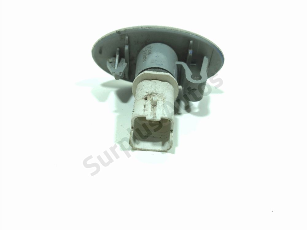 Répétiteur d'aile droit