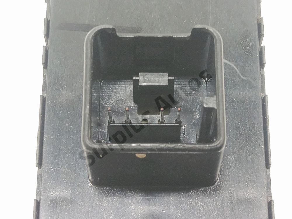 Commande lève-vitre avant gauche