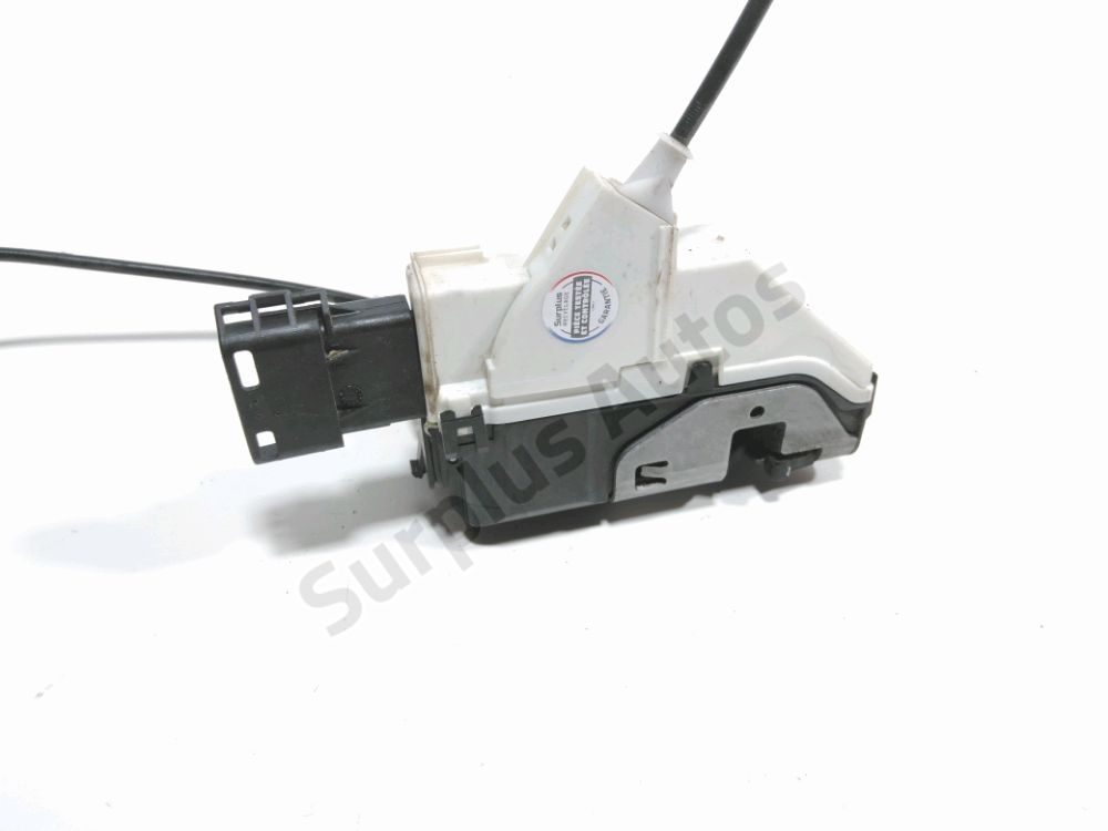 Serrure de porte avant droite