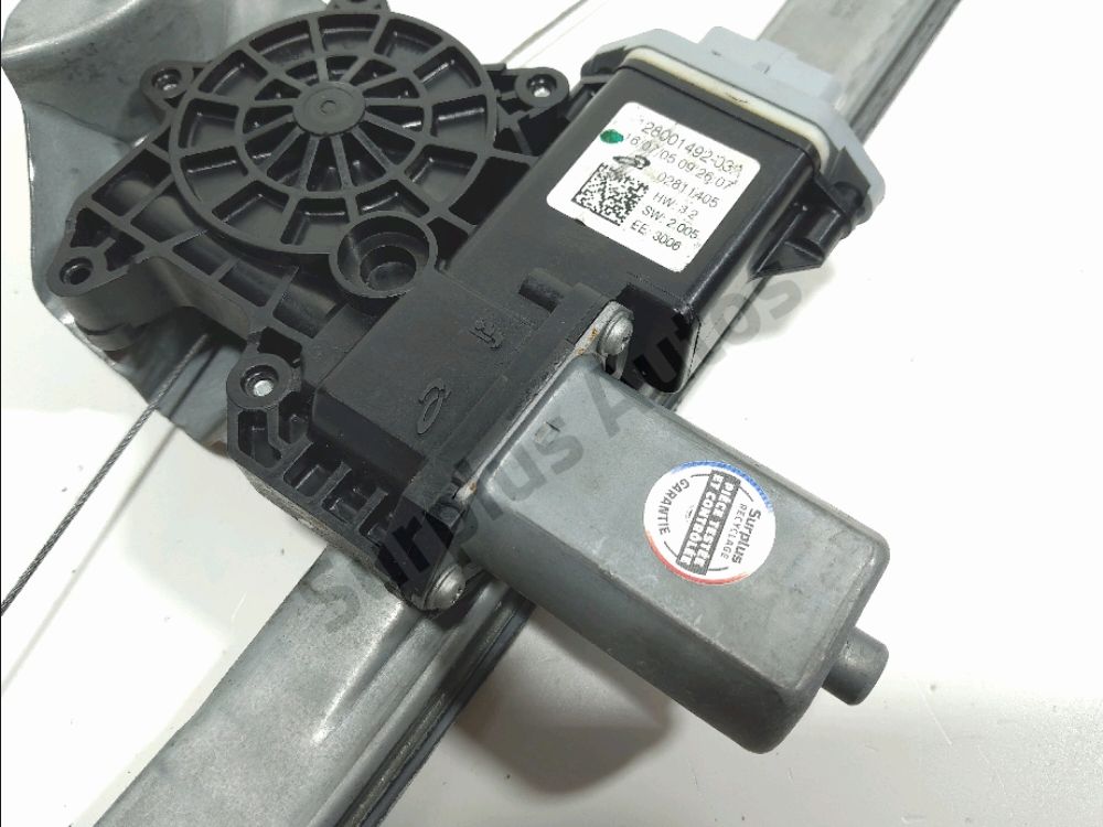 Lève-vitre électrique avant gauche