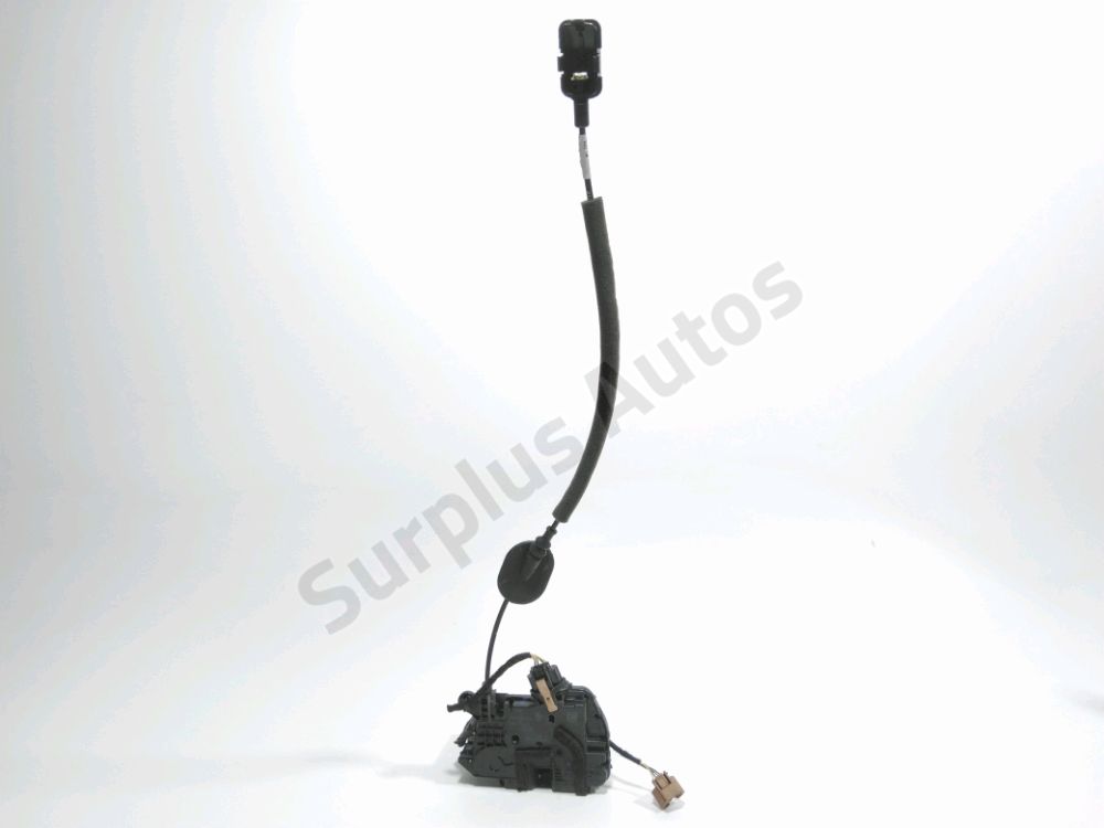 Serrure de porte avant droite