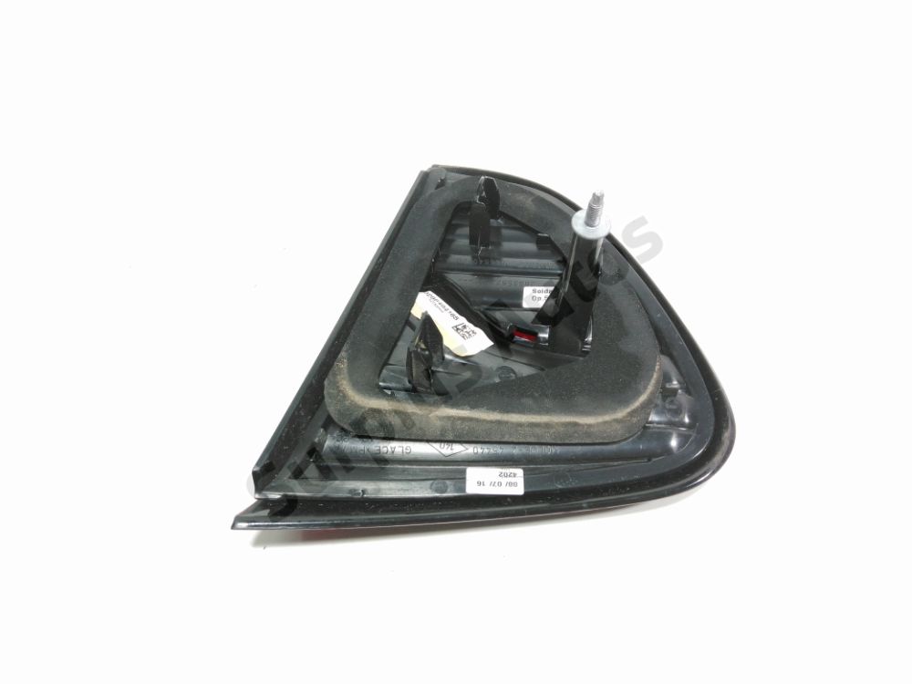 Feu arrière intérieur gauche