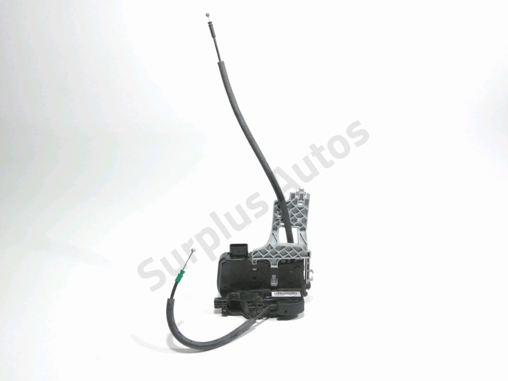 Serrure de porte avant droite