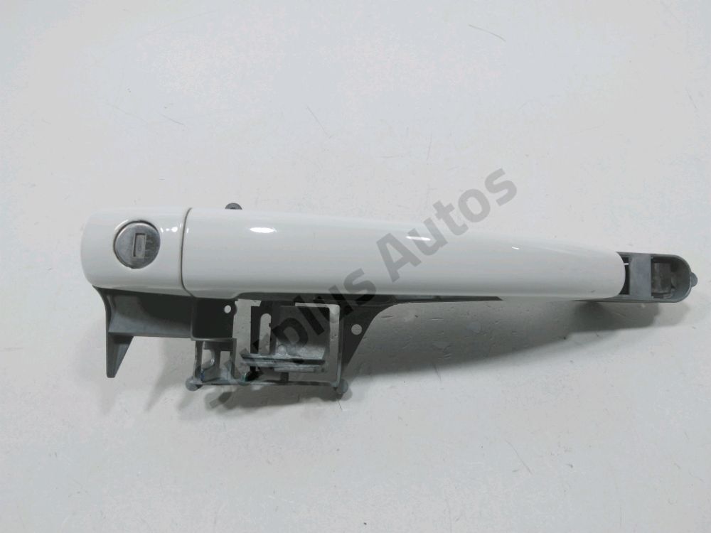 Poignée extérieure avant gauche