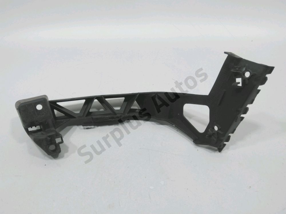 Support droit de pare-choc arrière