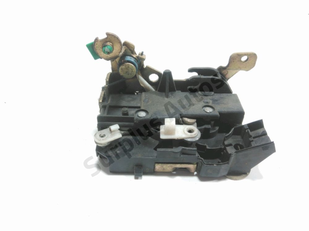 Serrure de porte avant droite