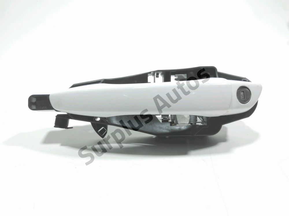 Poignee exterieure avant gauche