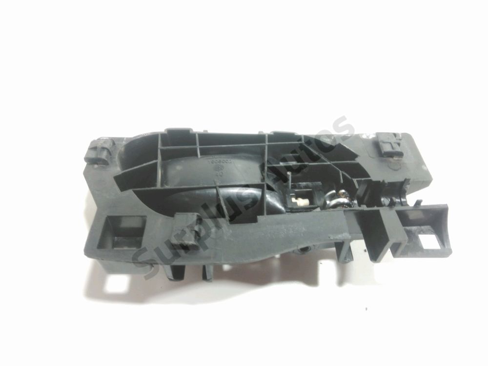 Poignée intérieure porte avant gauche