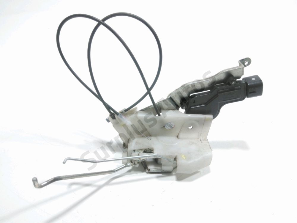 Serrure de porte avant droite