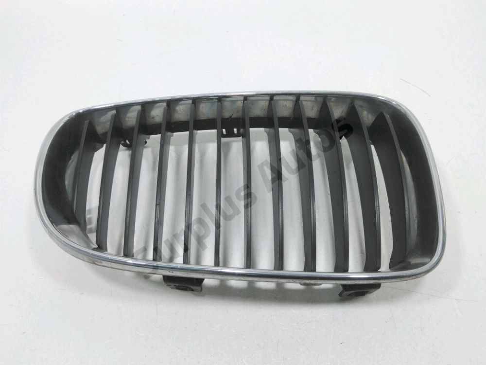 Grille de calandre droite
