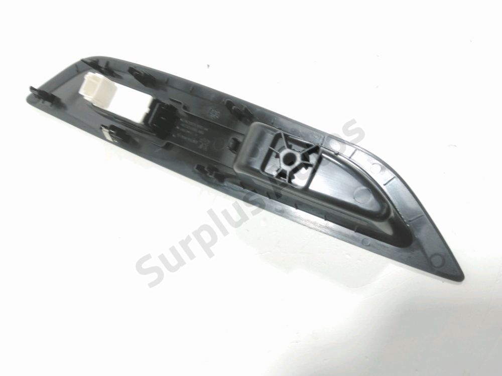 Commande lève-vitre avant droit