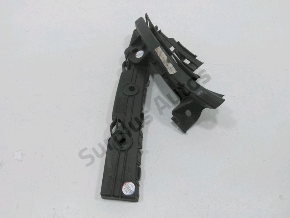 Support gauche de pare-choc arriere