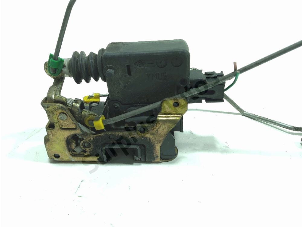 Serrure de porte avant gauche