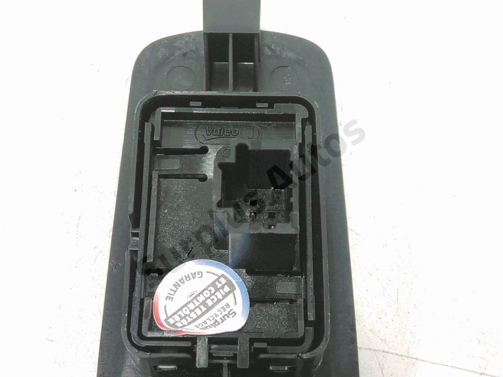 Commande lève-vitre arrière droit