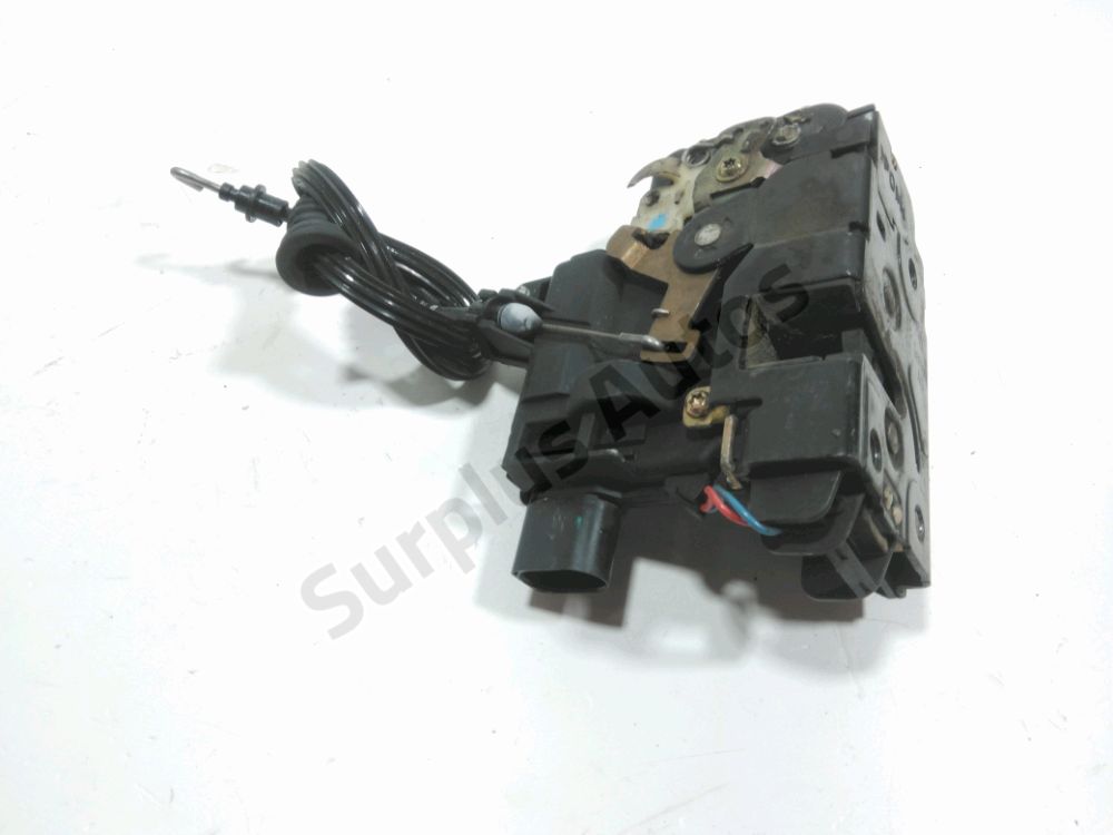 Serrure de porte avant droite