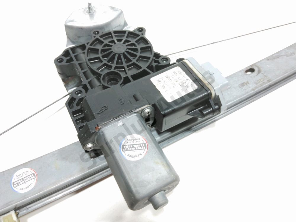 Lève-vitre électrique avant gauche