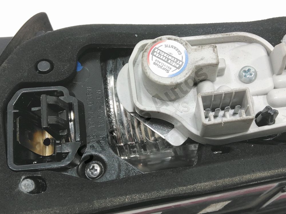 Feu arrière intérieur gauche