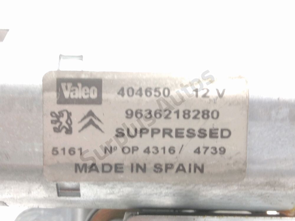 Moteur d'essuie glace arrière