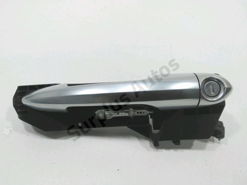 Poignée extérieure avant gauche