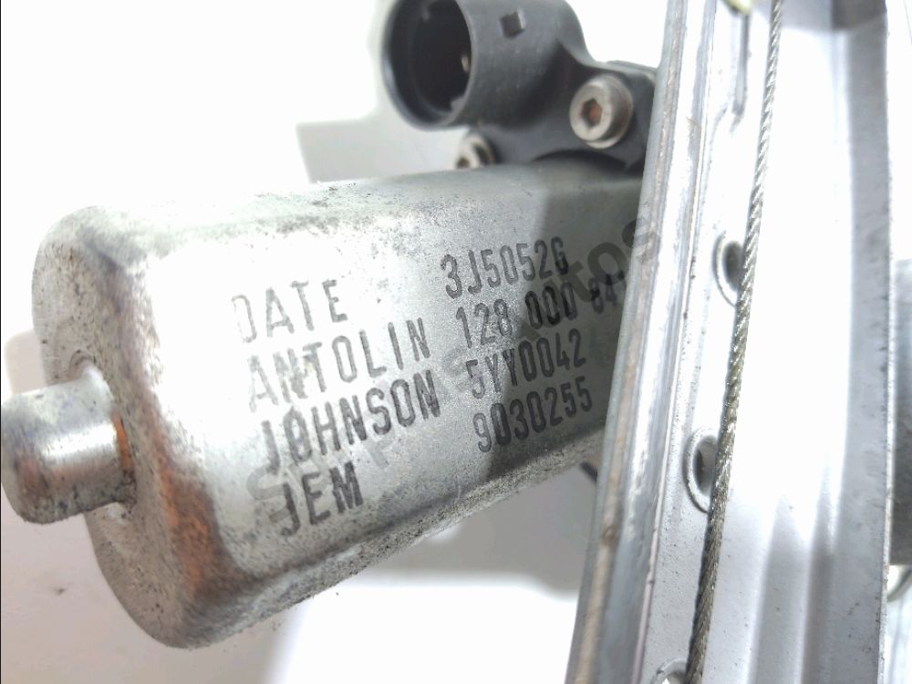 Lève-vitre électrique avant gauche