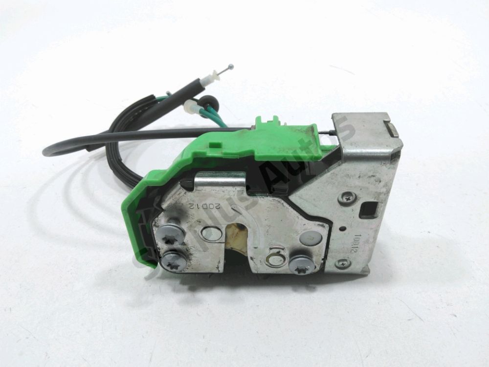 Serrure de porte avant droite