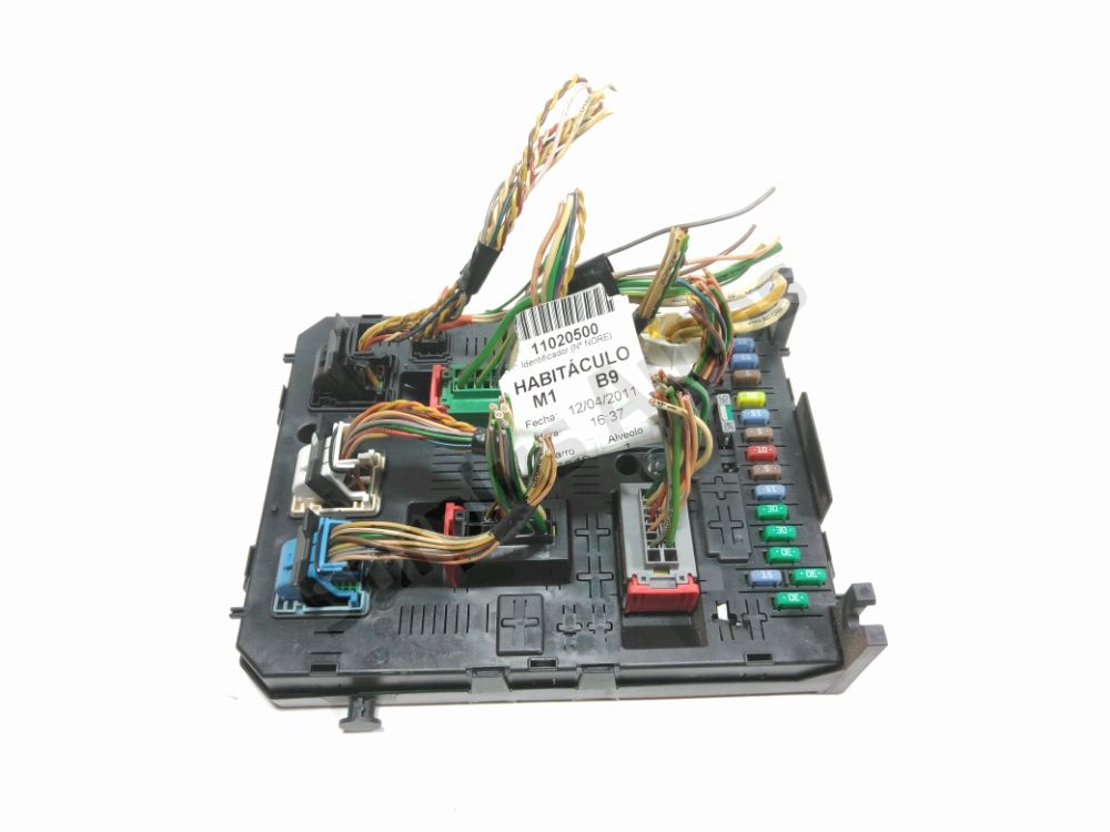 Boite à fusibles habitacle