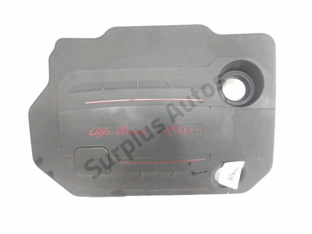 Cache moteur supérieur