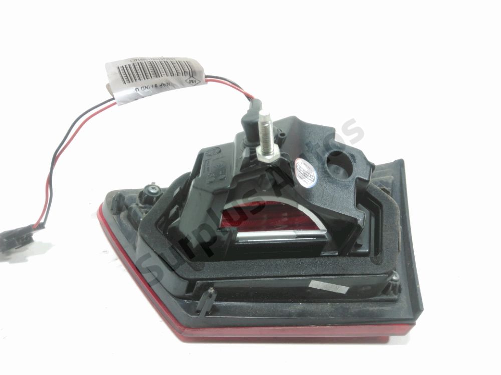 Feu arrière intérieur gauche