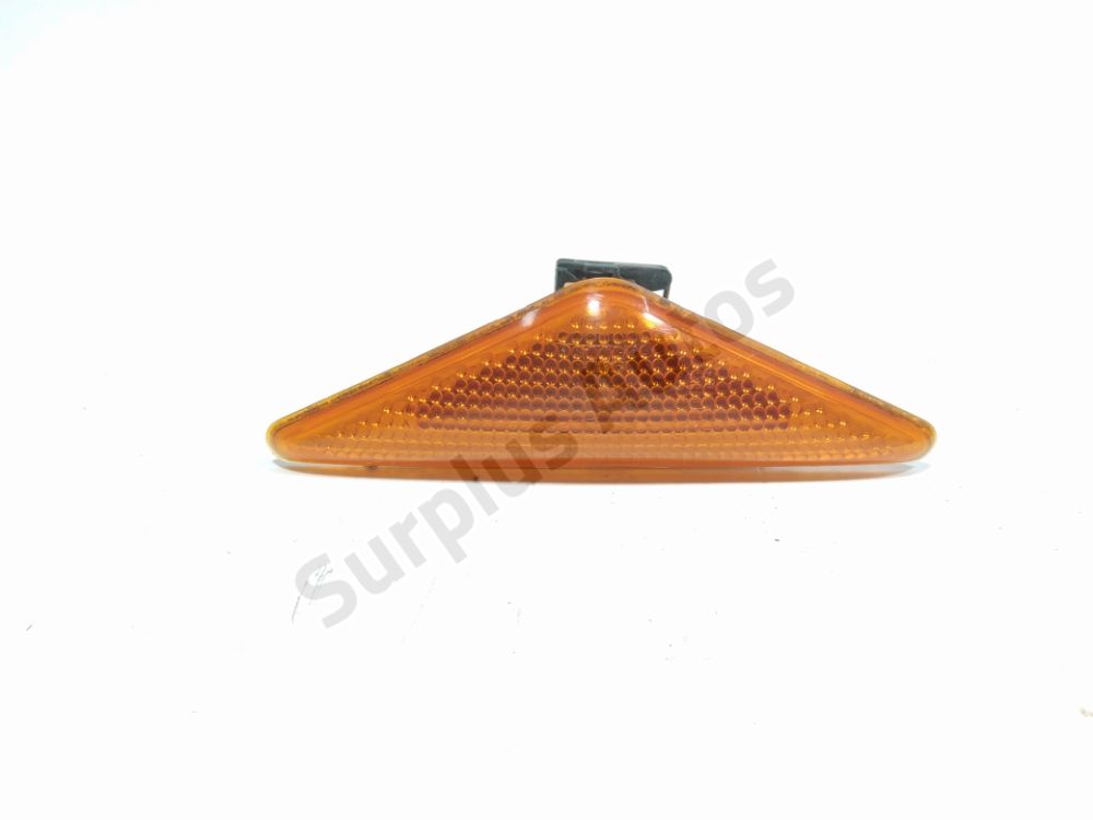 Répétiteur d'aile droit