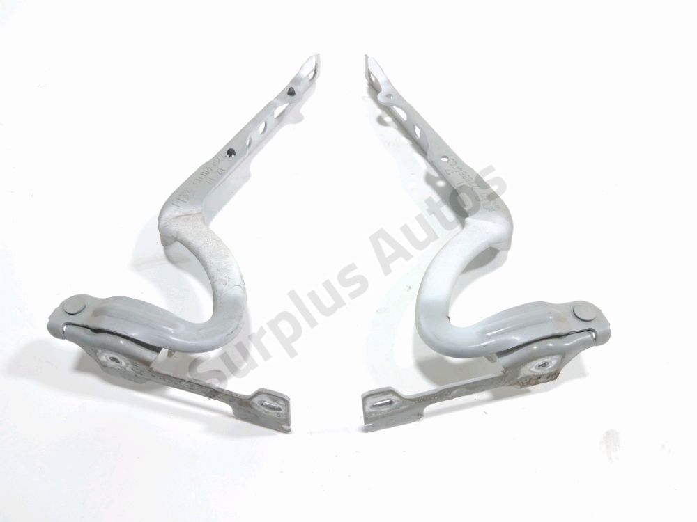 Jeu de charnières de capot