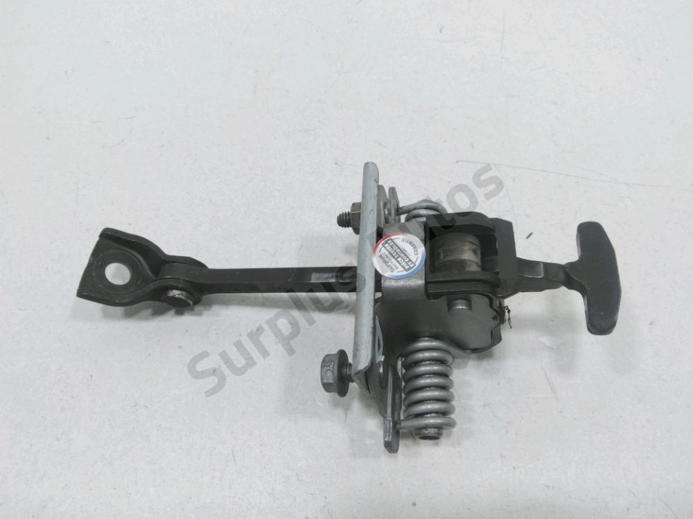 Tirant de porte avant droit