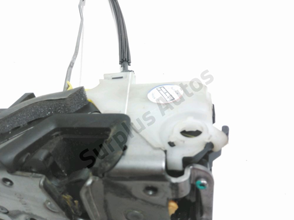 Serrure de porte avant gauche