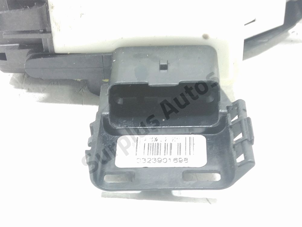 Serrure de porte arrière droite