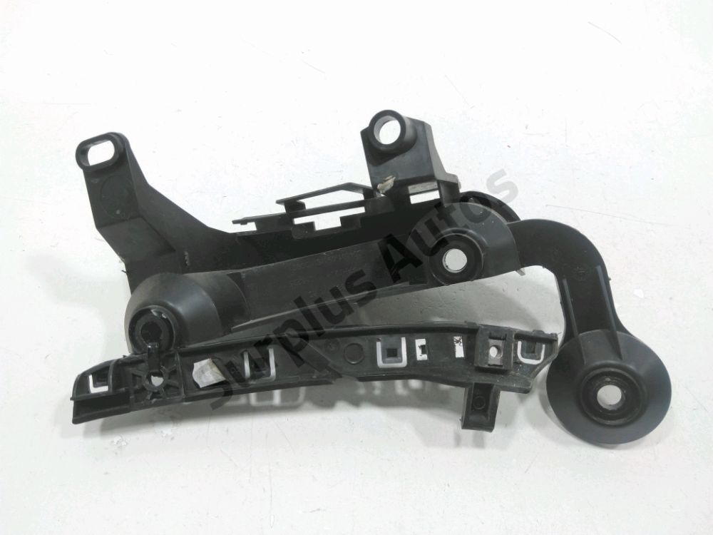 Support droit de pare-choc arrière