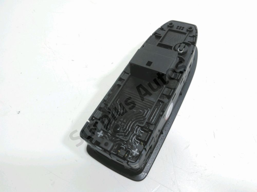 Commande lève-vitre avant gauche