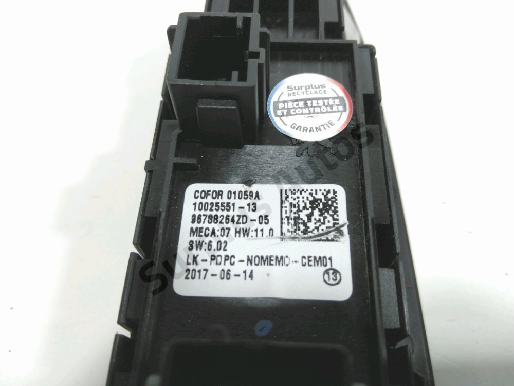 Commande lève-vitre avant gauche