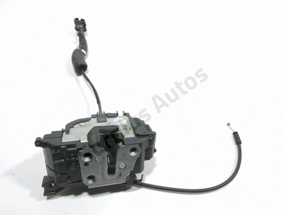 Serrure de porte avant droite