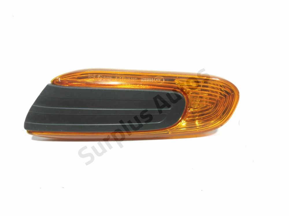 Répétiteur d'aile gauche