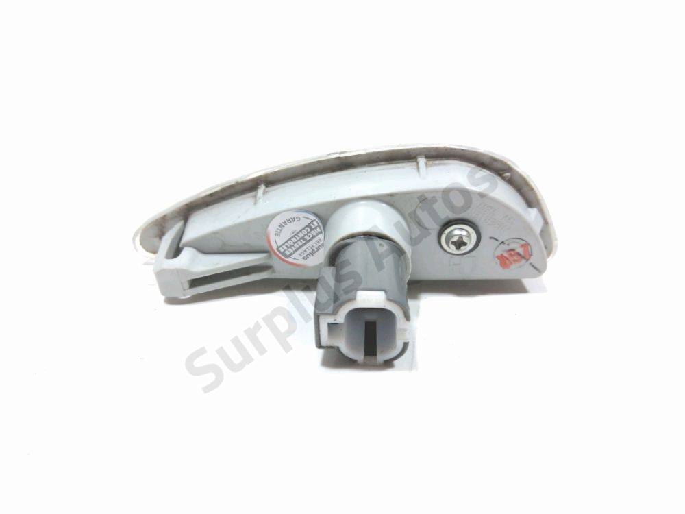 Répétiteur d'aile gauche