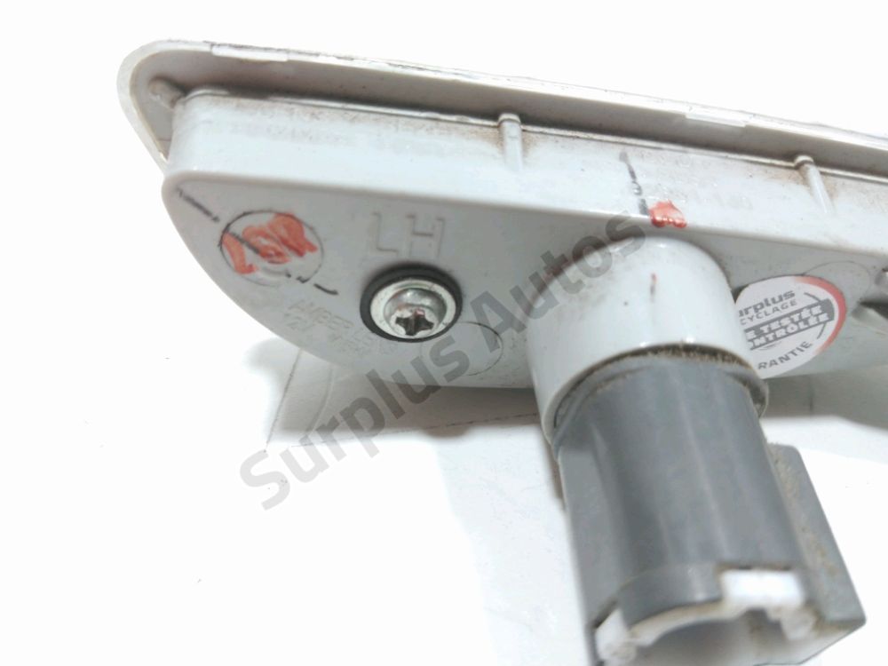 Répétiteur d'aile gauche