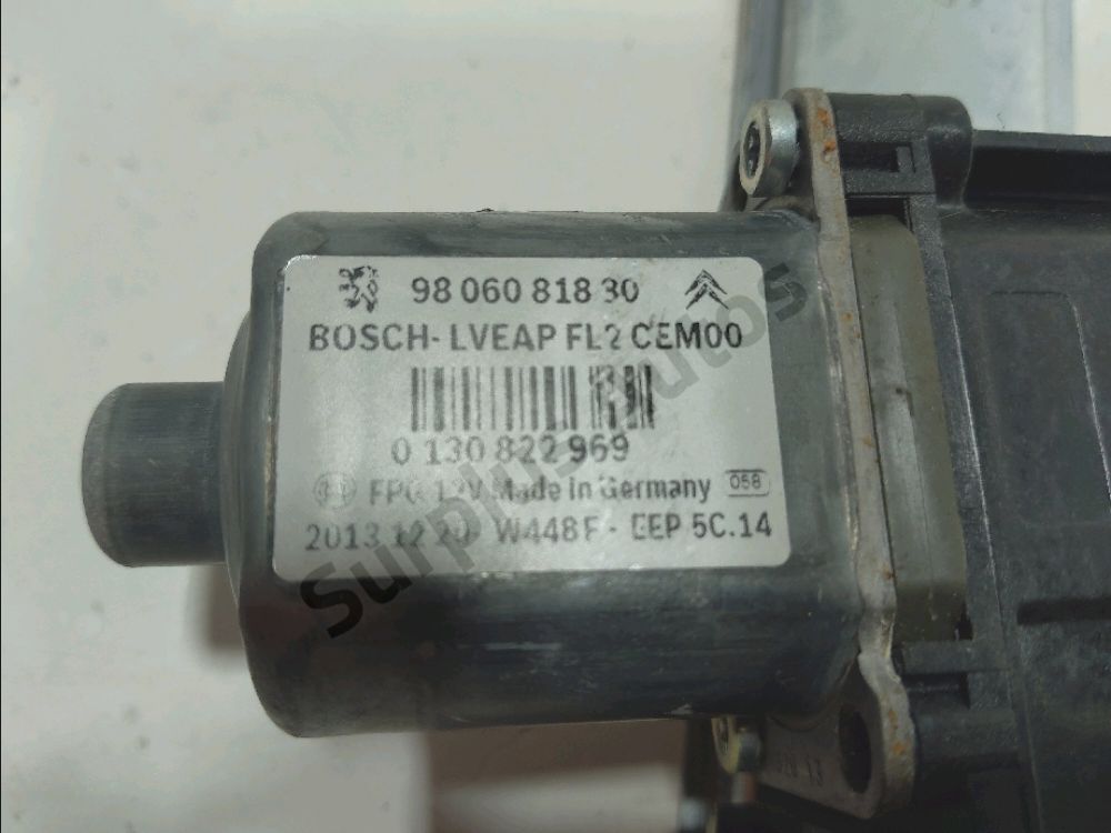 Lève-vitre électrique avant gauche