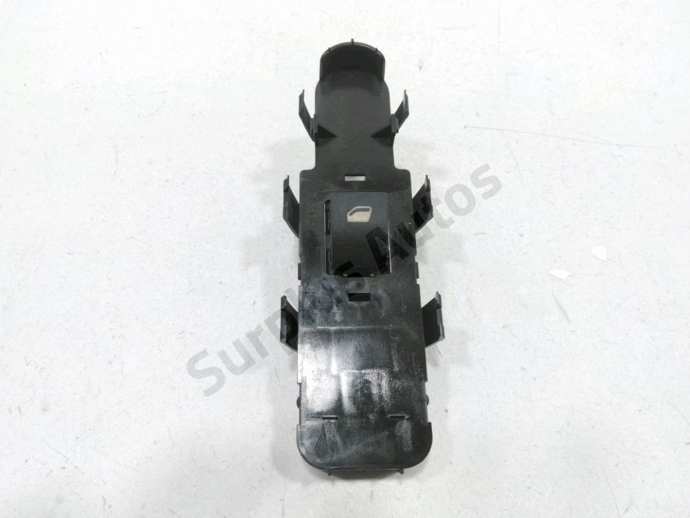 Commande leve-vitre avant droit