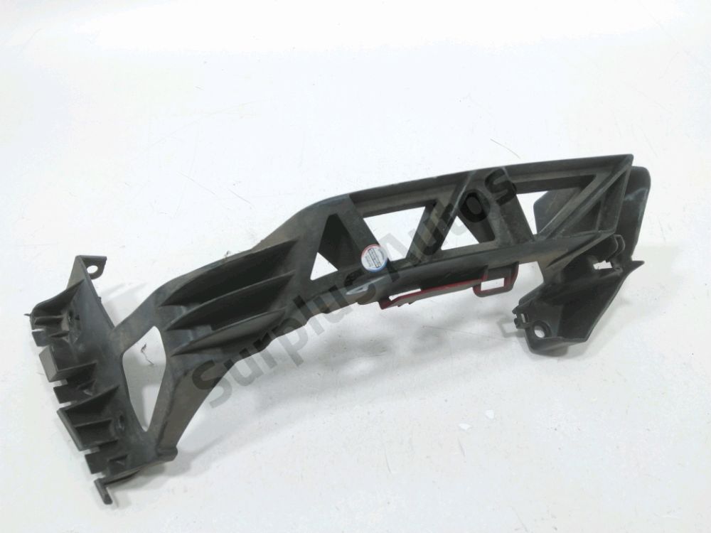 Support droit de pare-choc arrière