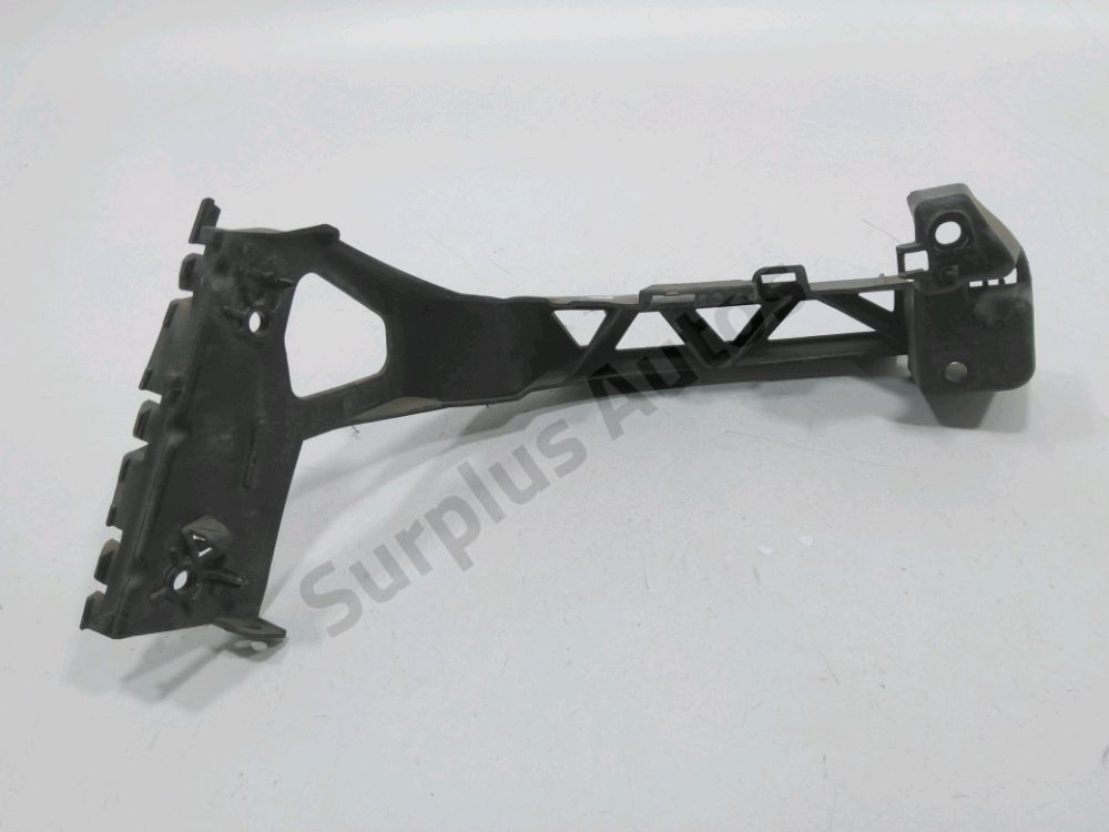 Support droit de pare-choc arrière