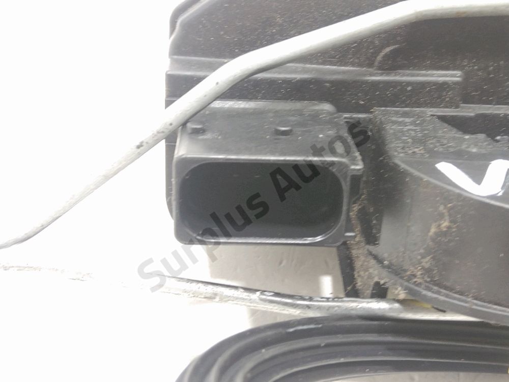 Serrure de porte avant gauche