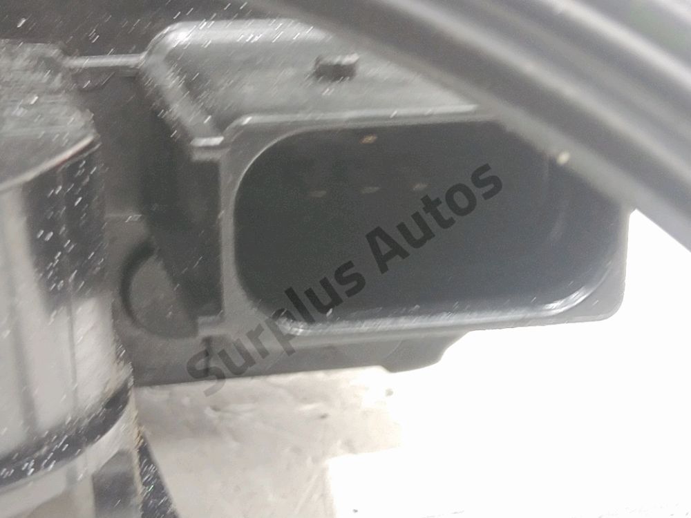 Serrure de porte avant droite