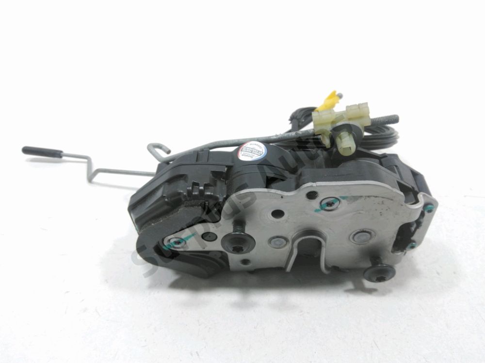 Serrure de porte arriere droite