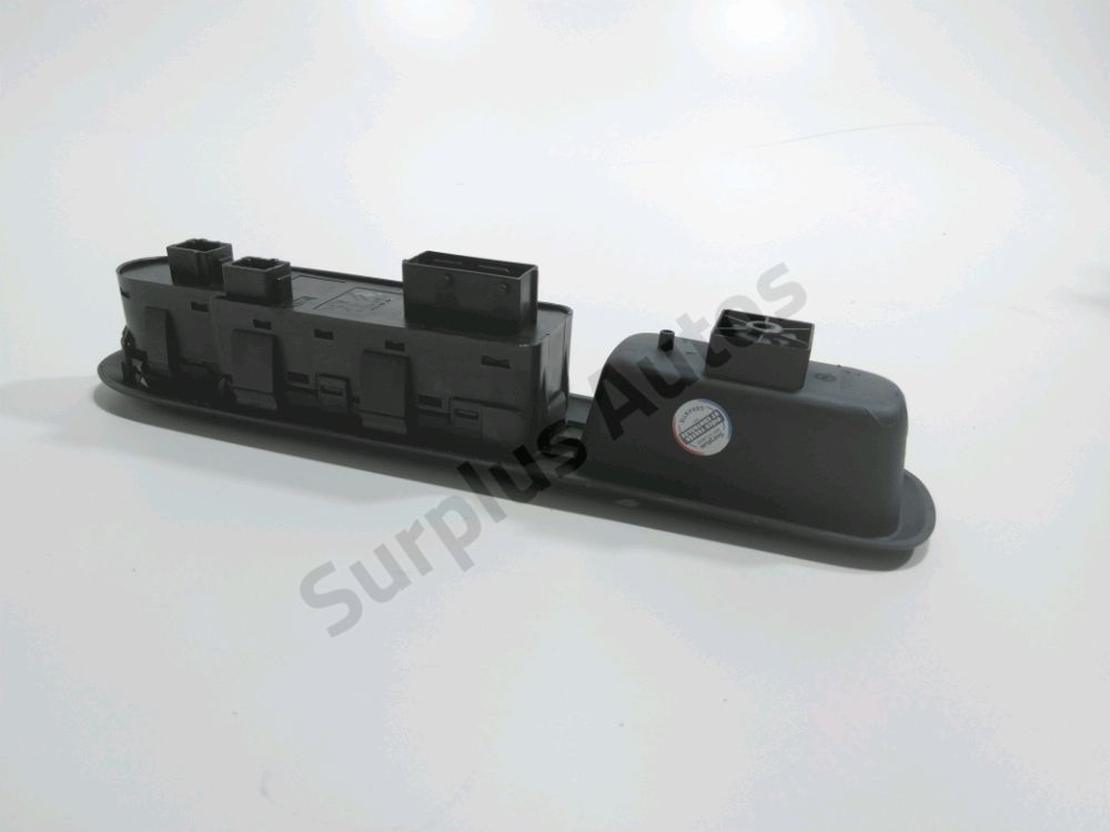 Commande lève-vitre avant gauche