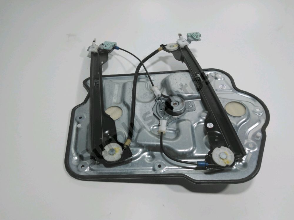 Lève-vitre électrique avant droit