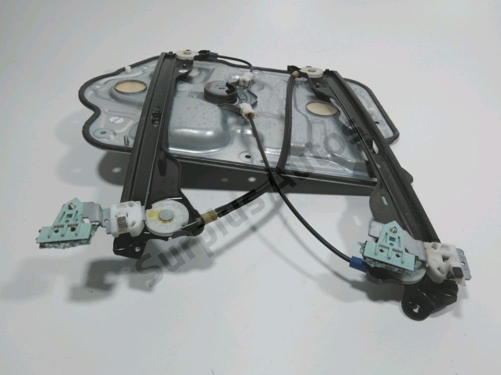 Lève-vitre électrique avant droit